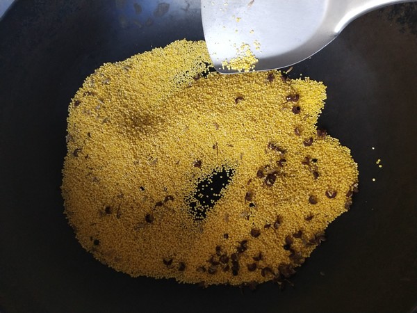 香糯小米扣肉的做法-家常味蒸菜譜-易網健康養生網 香糯小米扣肉的做法-家常味蒸菜譜