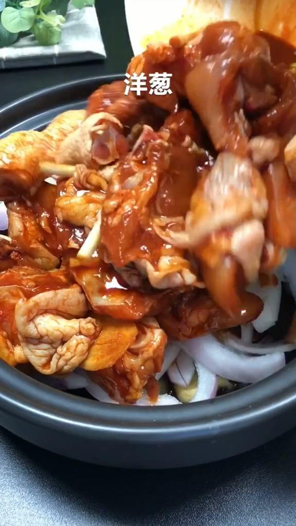 家常燉雞塊的做法-家常味炒菜譜-易網健康養生網 家常燉雞塊的做法-家常味炒菜譜