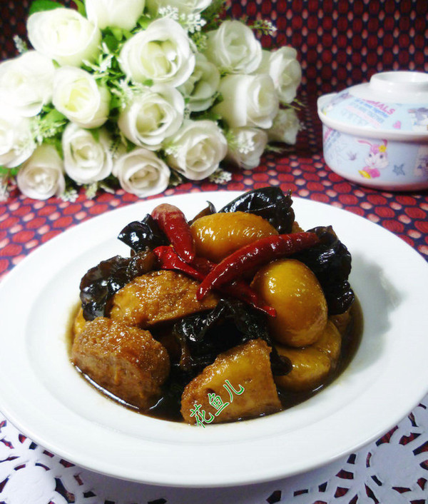 黑木耳栗子燒小素雞的做法-家常味燒菜譜-易網(wǎng)健康養(yǎng)生網(wǎng) 黑木耳栗子燒小素雞的做法-家常味燒菜譜