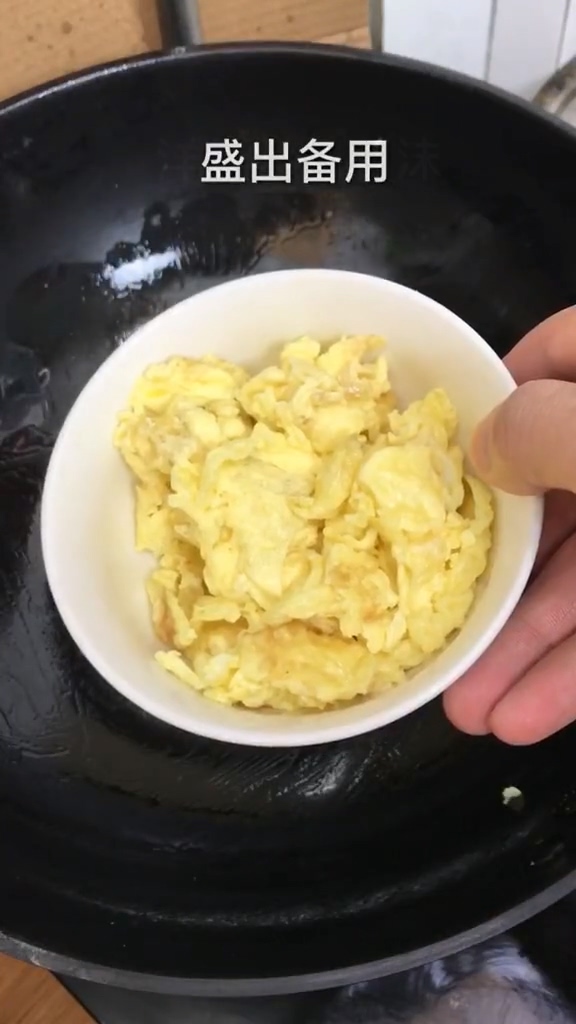 家常炒年糕的做法-家常味炒菜譜-易網(wǎng)健康養(yǎng)生網(wǎng) 家常炒年糕的做法-家常味炒菜譜