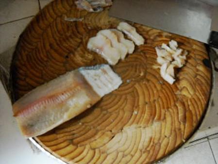 玉米魚丁的做法-家常味炒菜譜