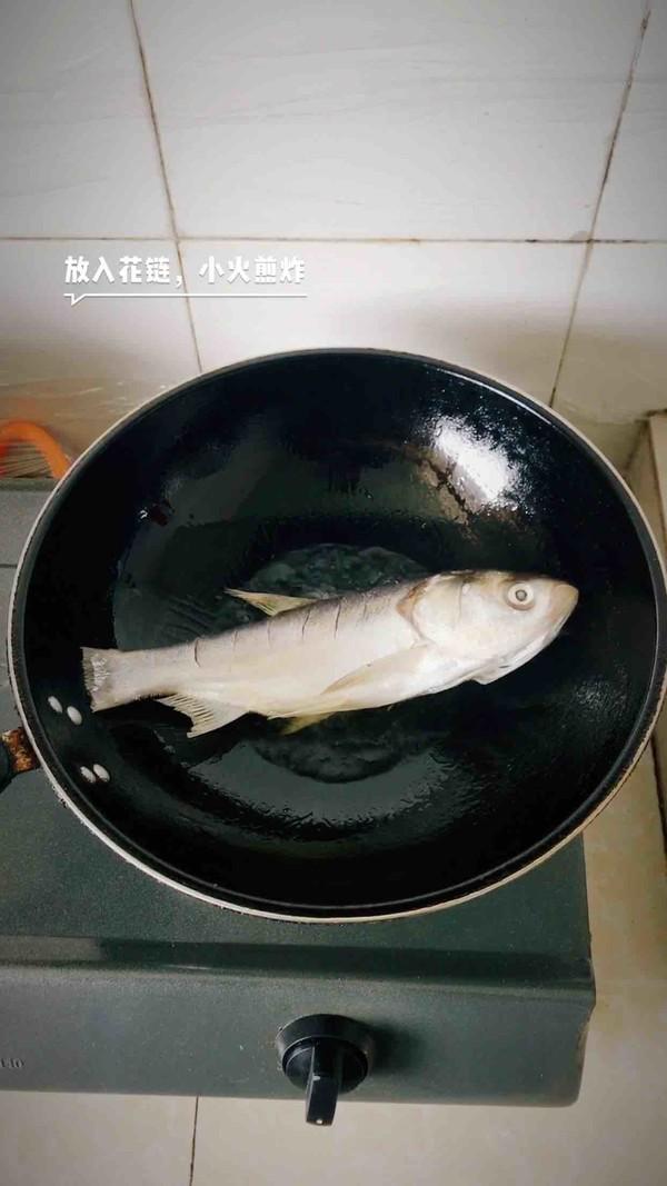 香芹燒花鏈的做法-家常味燒菜譜