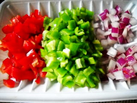 玉米魚丁的做法-家常味炒菜譜