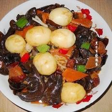 木耳燒鴿蛋的做法-家常味燒菜譜