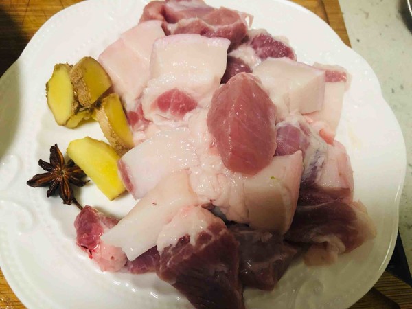 咸魚燒肉的做法-咸鮮味燒菜譜-易網(wǎng)<a href=http://www.xllyou.com/ target=_blank class=infotextkey>健康養(yǎng)生</a>網(wǎng) 咸魚燒肉的做法-咸鮮味燒菜譜