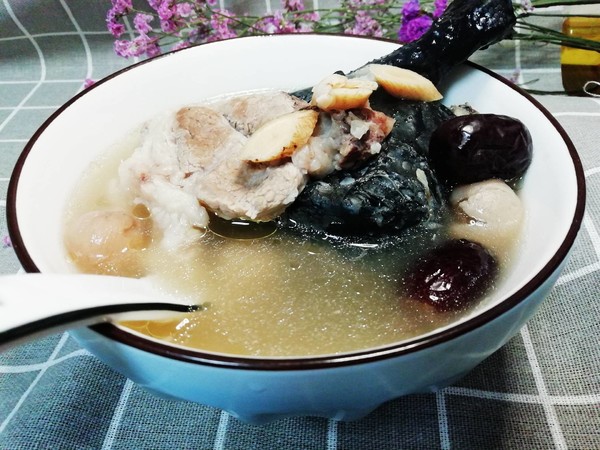 花旗參煲烏雞湯的做法-家常味煮菜譜-易網健康養生網 花旗參煲烏雞湯的做法-家常味煮菜譜