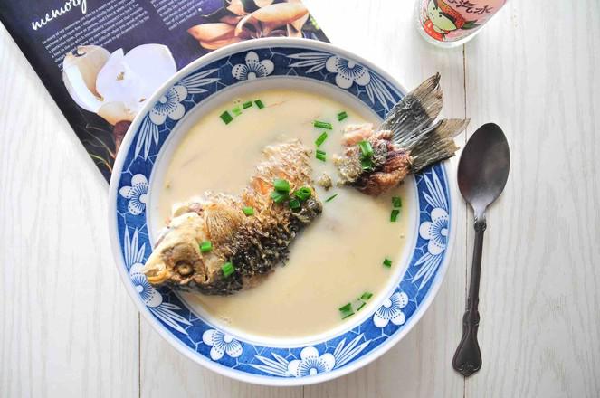 鯽魚湯的做法-家常味燉菜譜-易網健康養生網 鯽魚湯的做法-家常味燉菜譜
