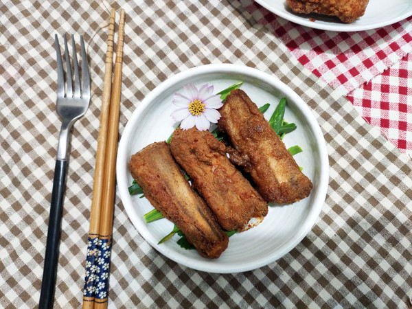 脆皮炸排骨的做法-家常味炸菜譜-易網(wǎng)健康養(yǎng)生網(wǎng) 脆皮炸排骨的做法-家常味炸菜譜