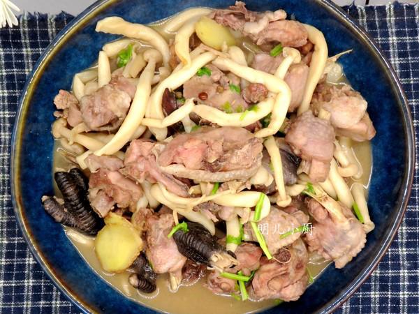 白玉菇燉雞的做法-家常味燉菜譜-易網(wǎng)健康養(yǎng)生網(wǎng) 白玉菇燉雞的做法-家常味燉菜譜