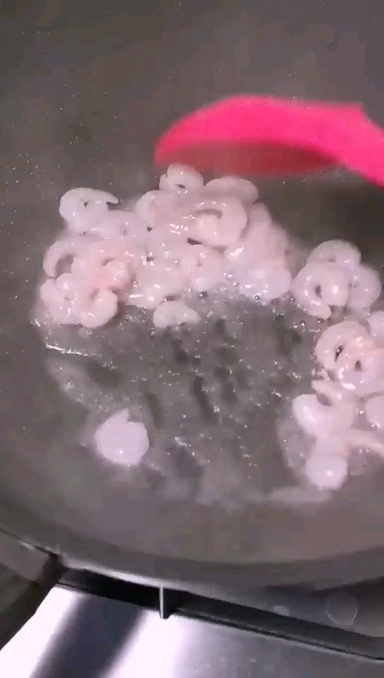 蝦仁粉絲煲的做法-家常味煮菜譜