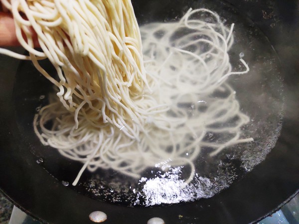 家常炒面的做法-家常味炒菜譜-易網健康養生網 家常炒面的做法-家常味炒菜譜