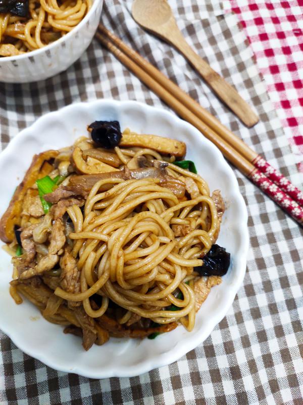 家常炒面的做法-家常味炒菜譜-易網健康養生網 家常炒面的做法-家常味炒菜譜