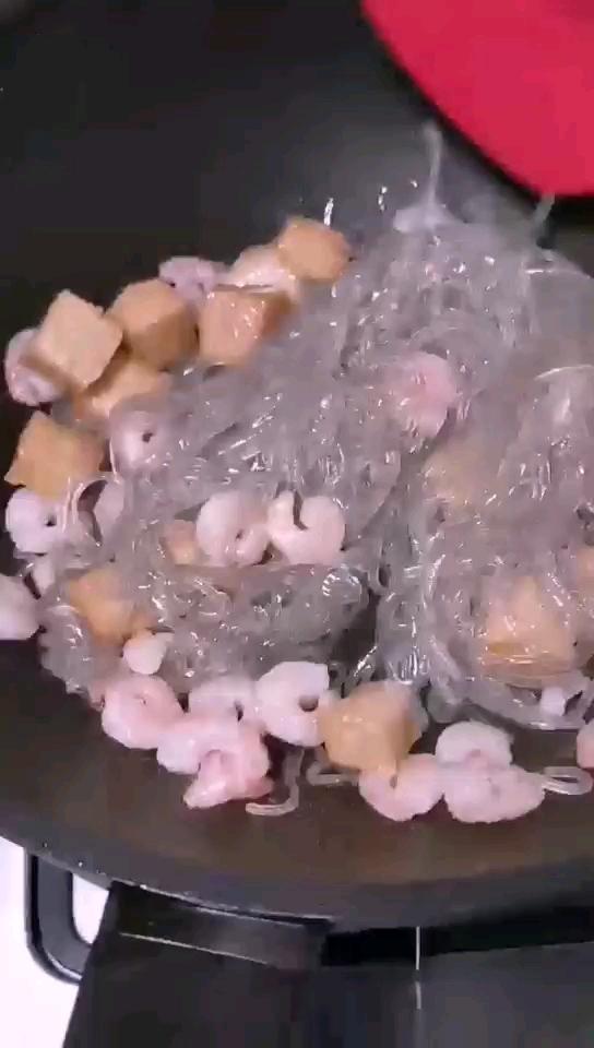 蝦仁粉絲煲的做法-家常味煮菜譜