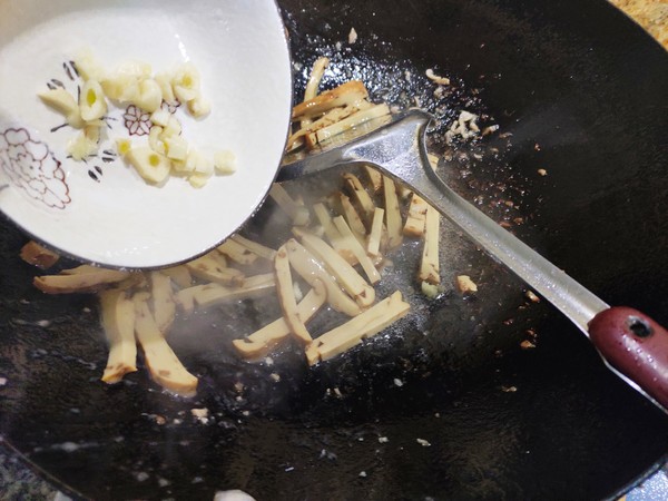 家常炒面的做法-家常味炒菜譜-易網健康養生網 家常炒面的做法-家常味炒菜譜