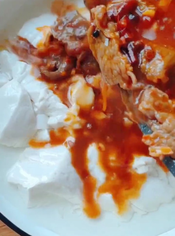 豆花牛柳的做法-麻辣味炒菜譜-易網(wǎng)健康養(yǎng)生網(wǎng) 豆花牛柳的做法-麻辣味炒菜譜