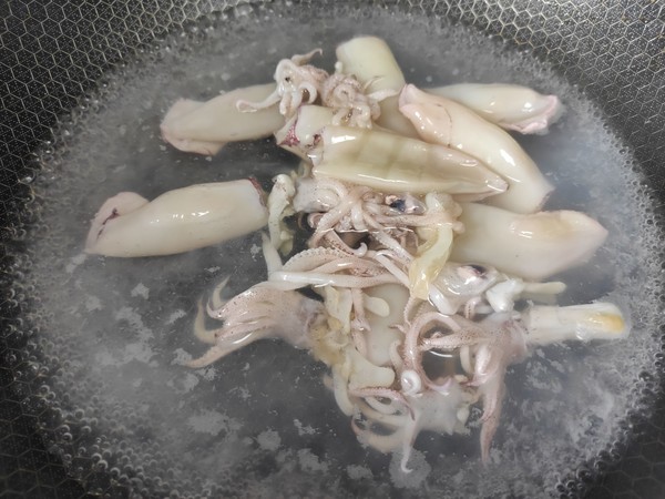 魷魚這么做,絕對好吃還不上火?的做法-家常味煮菜譜-易網健康養生網 魷魚這么做,絕對好吃還不上火?的做法-家常味煮菜譜