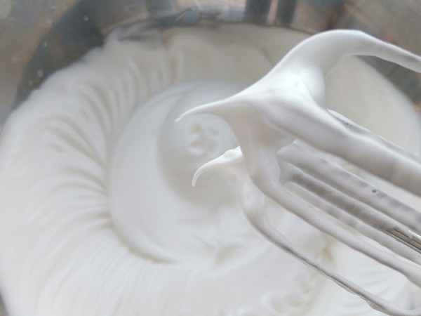 麋鹿蛋糕卷的做法-甜味烤菜譜-易網(wǎng)健康養(yǎng)生網(wǎng) 麋鹿蛋糕卷的做法-甜味烤菜譜