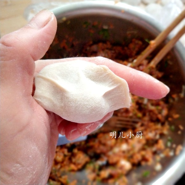 羊肉胡蘿卜餃子的做法-家常味煮菜譜-易網健康養生網 羊肉胡蘿卜餃子的做法-家常味煮菜譜