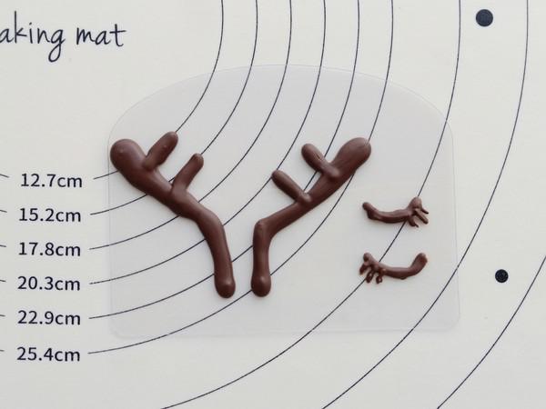 麋鹿蛋糕卷的做法-甜味烤菜譜-易網(wǎng)健康養(yǎng)生網(wǎng) 麋鹿蛋糕卷的做法-甜味烤菜譜