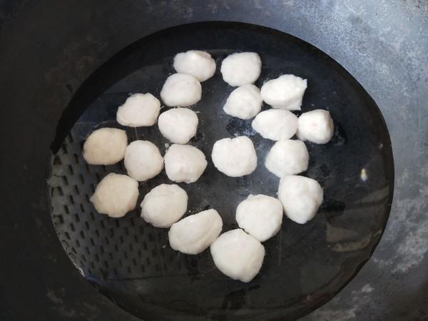 手打魚丸的做法-咸鮮味汆菜譜-易網健康養生網 手打魚丸的做法-咸鮮味汆菜譜
