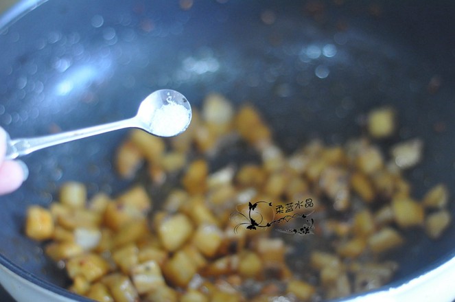 香辣藕丁的做法-香辣味炒菜譜