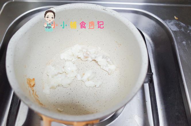 12個月以上香腸鱈魚炒蛋粒粒面的做法-家常味蒸菜譜