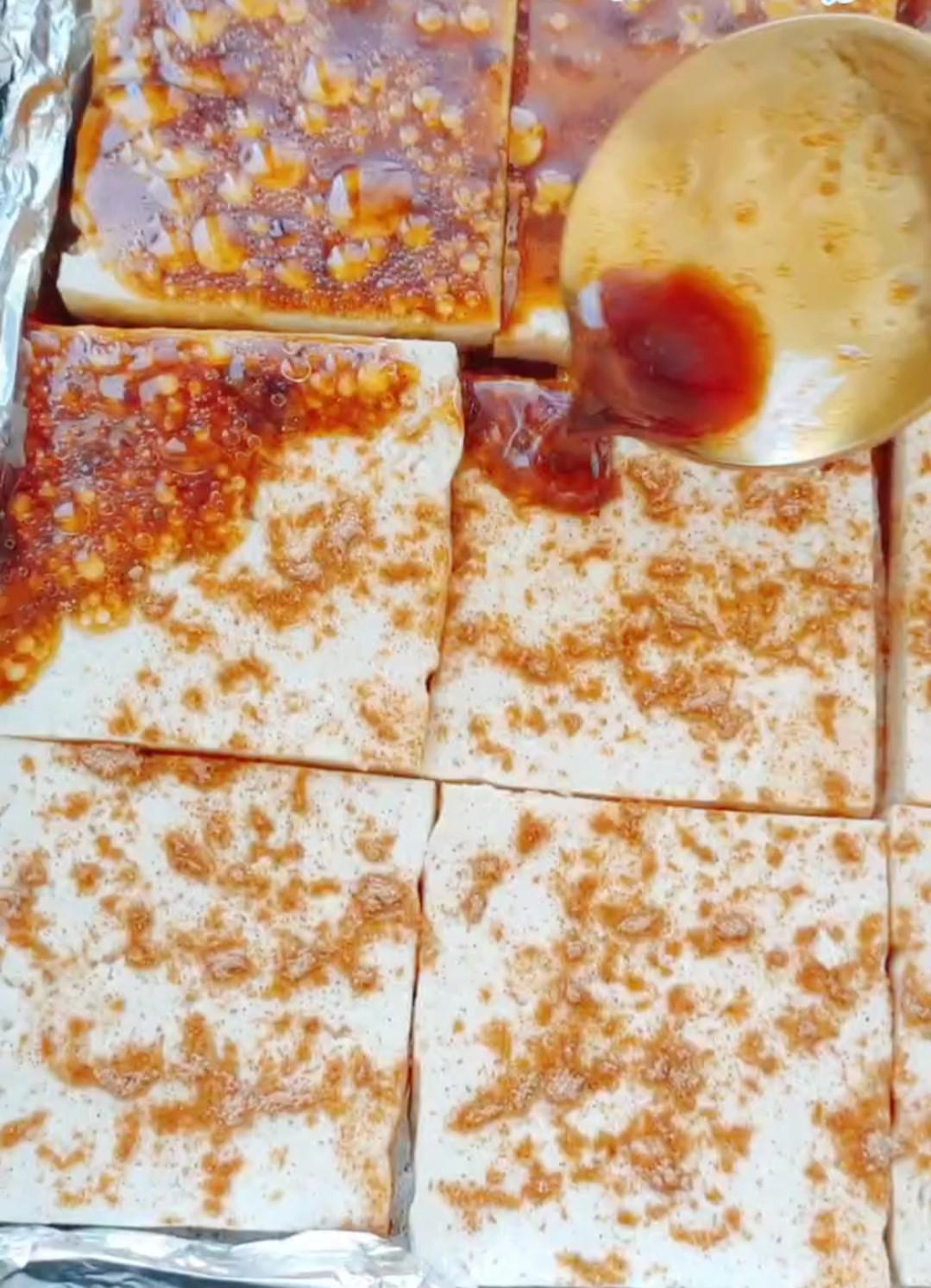 烤豆腐的做法-香辣味烤菜譜-易網健康養生網 烤豆腐的做法-香辣味烤菜譜