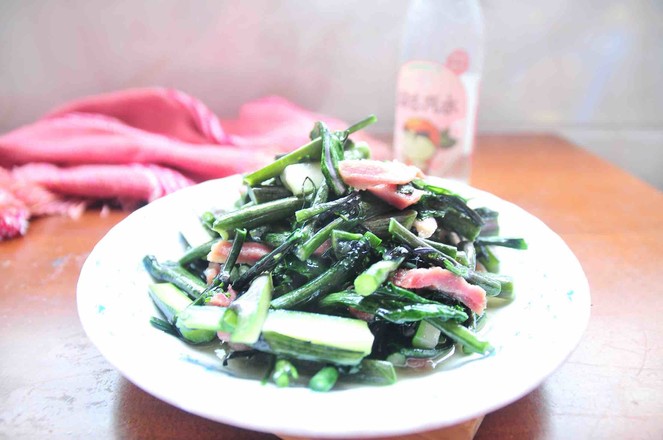 紫菜苔炒咸肉絲的做法-家常味炒菜譜-易網(wǎng)健康養(yǎng)生網(wǎng) 紫菜苔炒咸肉絲的做法-家常味炒菜譜