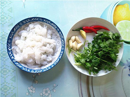 酸辣魔芋結的做法-酸辣味拌菜譜-易網<a href=http://www.xllyou.com/ target=_blank class=infotextkey>健康養生</a>網 酸辣魔芋結的做法-酸辣味拌菜譜