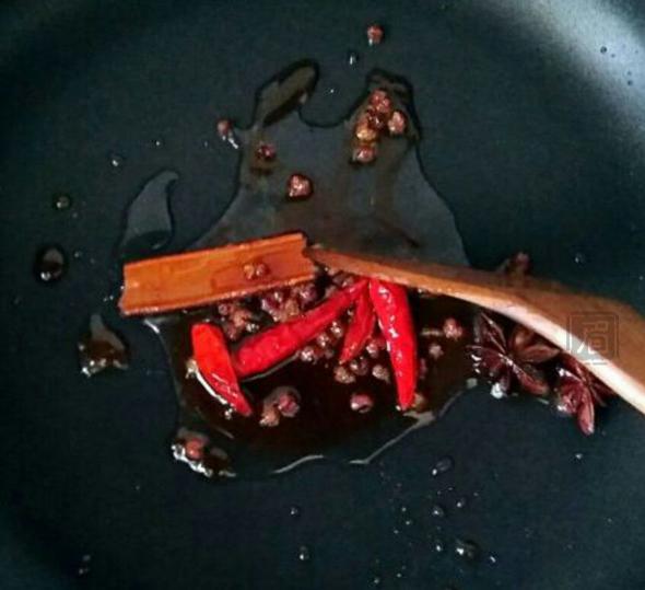 烤豬蹄的做法-咸鮮味烤菜譜-易網健康養生網 烤豬蹄的做法-咸鮮味烤菜譜