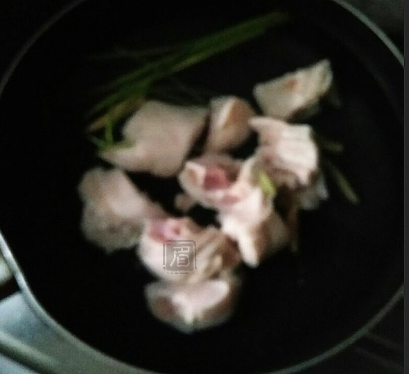 烤豬蹄的做法-咸鮮味烤菜譜-易網<a href=http://www.xllyou.com/ target=_blank class=infotextkey>健康養生</a>網 烤豬蹄的做法-咸鮮味烤菜譜