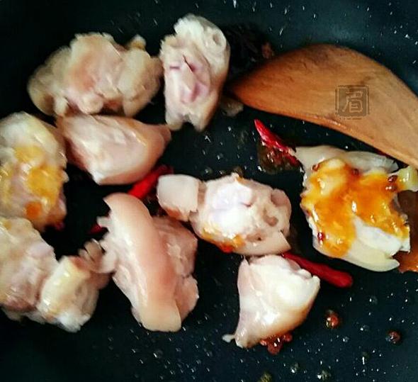 烤豬蹄的做法-咸鮮味烤菜譜-易網健康養生網 烤豬蹄的做法-咸鮮味烤菜譜