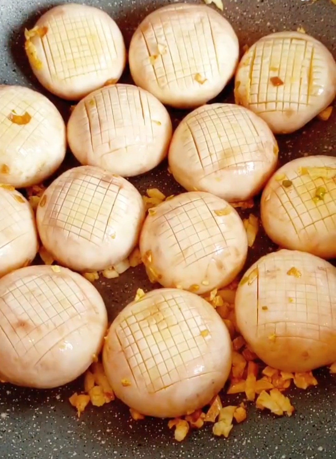 紅燒口蘑的做法-家常味燒菜譜-易網健康養生網 紅燒口蘑的做法-家常味燒菜譜