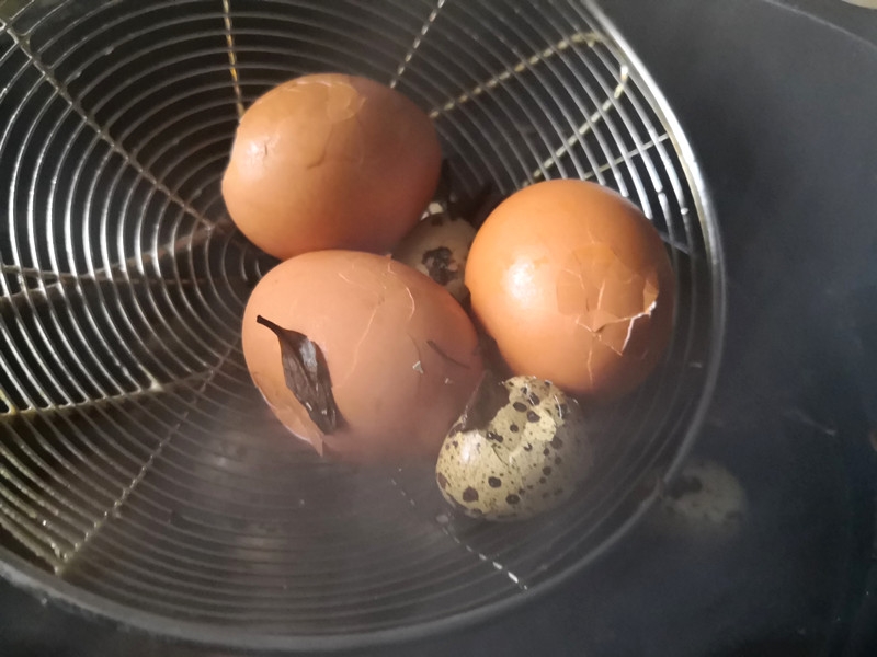 茶葉蛋的做法-咸鮮味煮菜譜-易網健康養生網 茶葉蛋的做法-咸鮮味煮菜譜