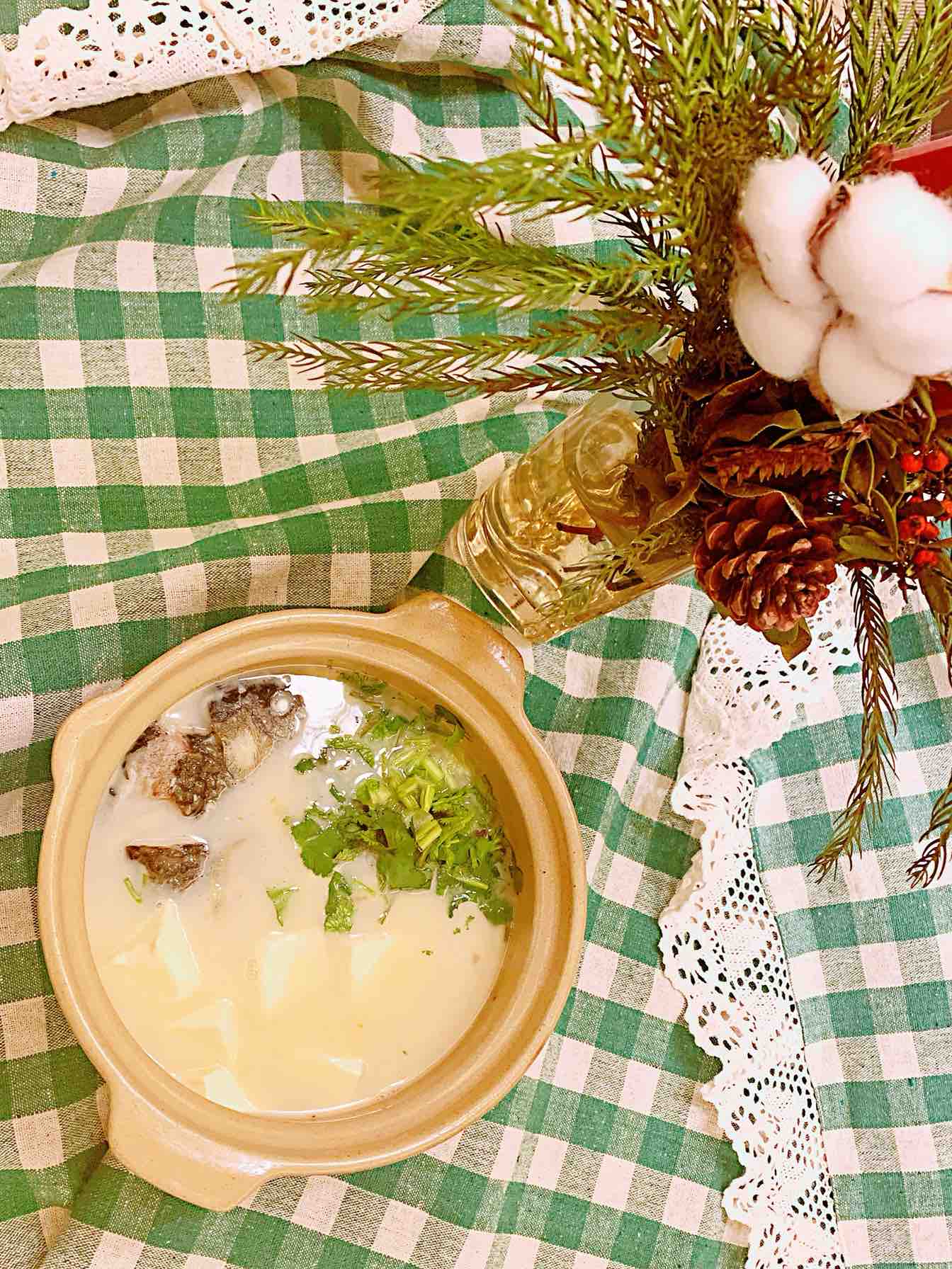 奶白鯽魚豆腐湯的做法-咸鮮味煮菜譜-易網健康養生網 奶白鯽魚豆腐湯的做法-咸鮮味煮菜譜