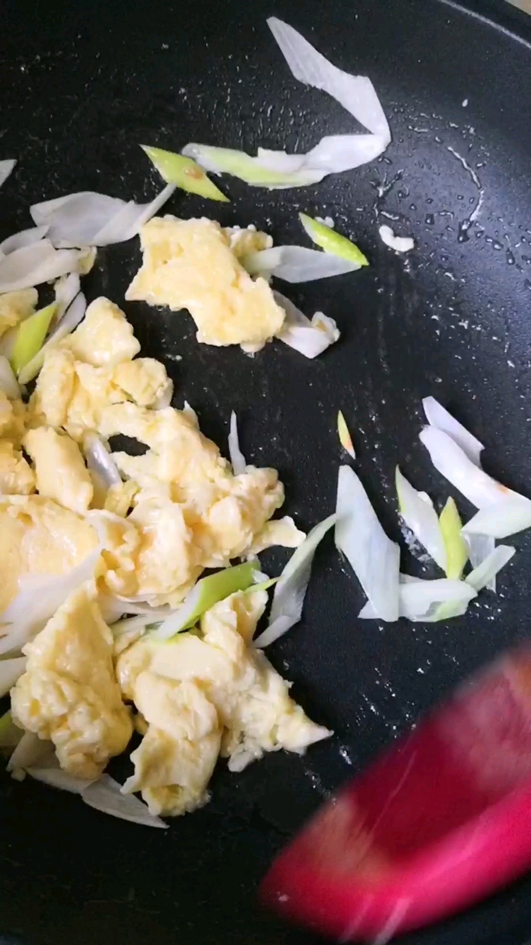 大蔥炒雞蛋的做法-家常味炒菜譜-易網健康養生網 大蔥炒雞蛋的做法-家常味炒菜譜