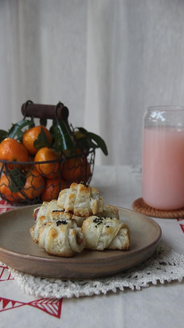 香腸酥皮卷的做法-家常味烤菜譜-易網健康養生網 香腸酥皮卷的做法-家常味烤菜譜
