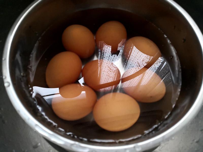 茶葉蛋的做法-咸鮮味煮菜譜-易網<a href=http://www.xllyou.com/ target=_blank class=infotextkey>健康養生</a>網 茶葉蛋的做法-咸鮮味煮菜譜