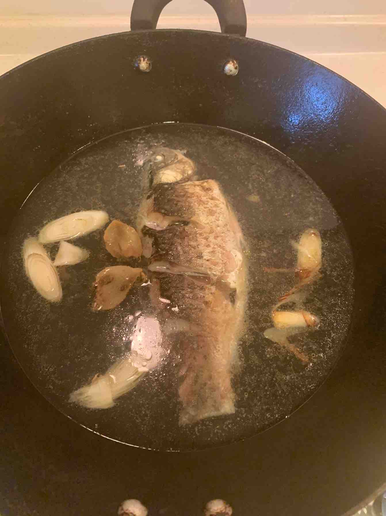 奶白鯽魚豆腐湯的做法-咸鮮味煮菜譜-易網健康養生網 奶白鯽魚豆腐湯的做法-咸鮮味煮菜譜