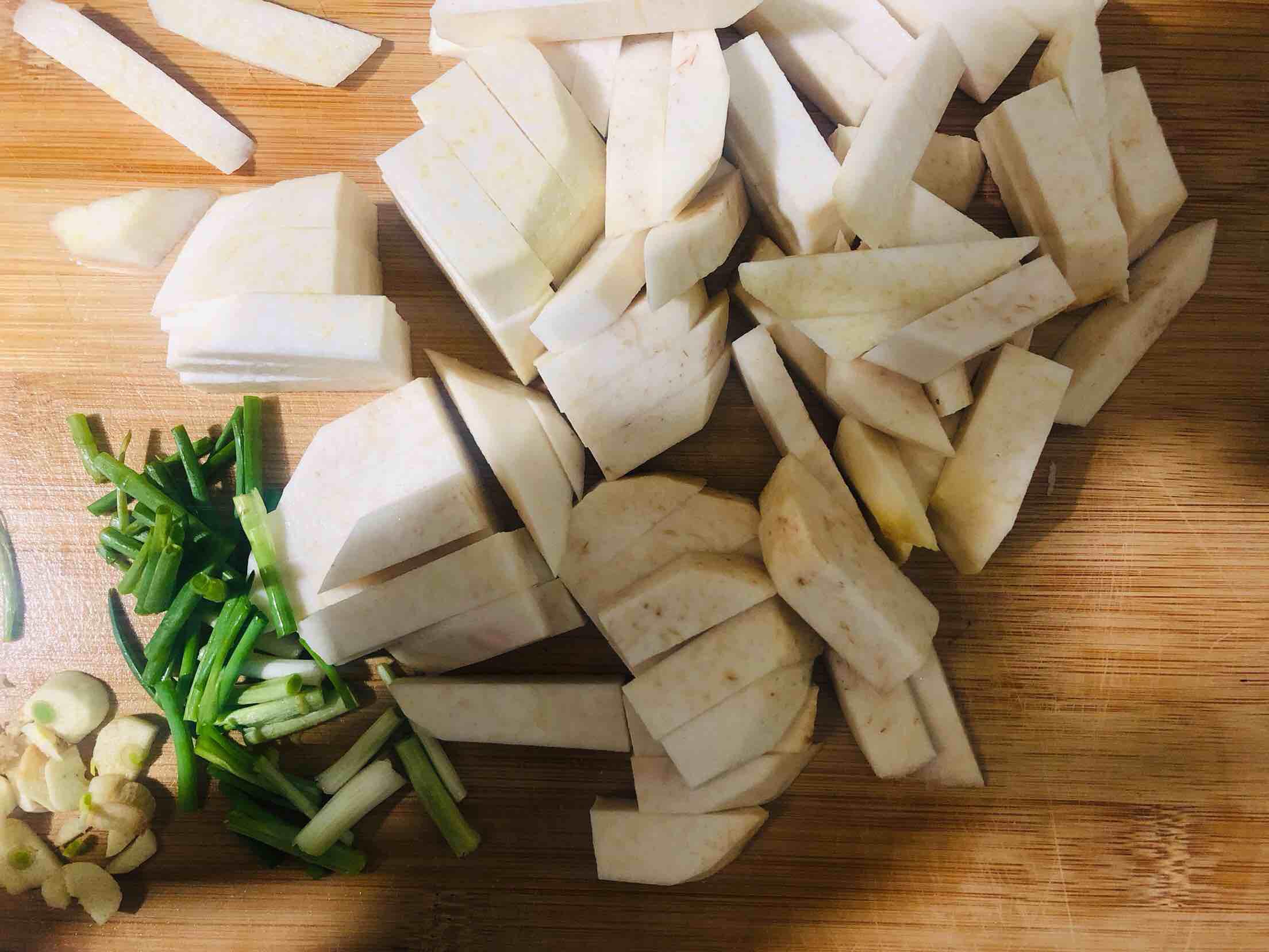 酒糟芋子的做法-其它口味炒菜譜