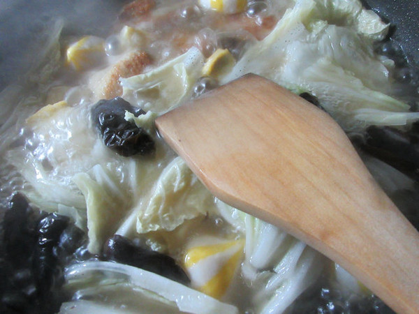 家常一鍋亂燉的做法-家常味燉菜譜-易網(wǎng)健康養(yǎng)生網(wǎng) 家常一鍋亂燉的做法-家常味燉菜譜