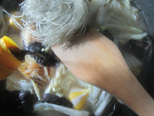 家常一鍋亂燉的做法-家常味燉菜譜-易網(wǎng)健康養(yǎng)生網(wǎng) 家常一鍋亂燉的做法-家常味燉菜譜