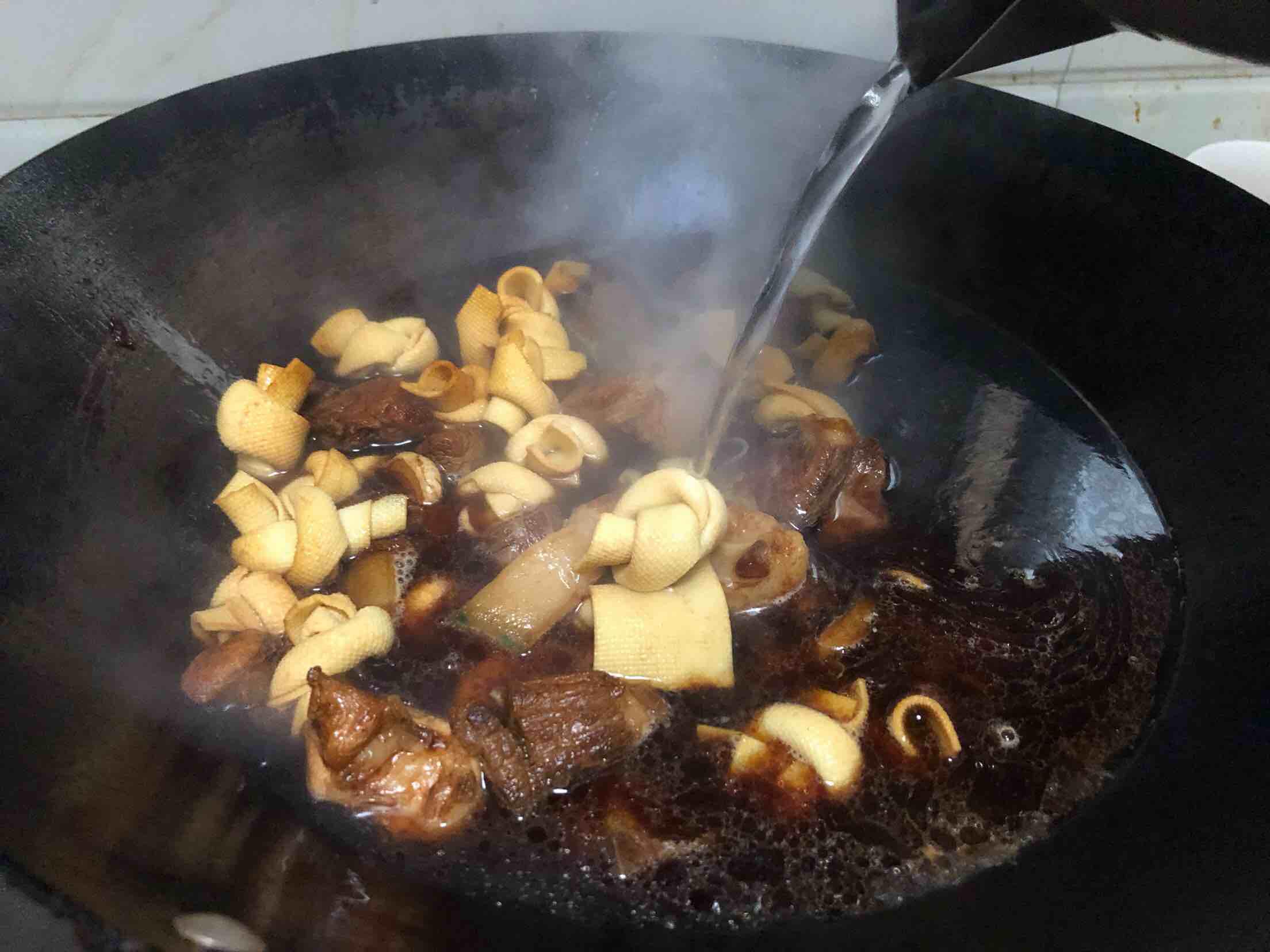 百葉結燒肉的做法-家常味燒菜譜-易網健康養生網 百葉結燒肉的做法-家常味燒菜譜