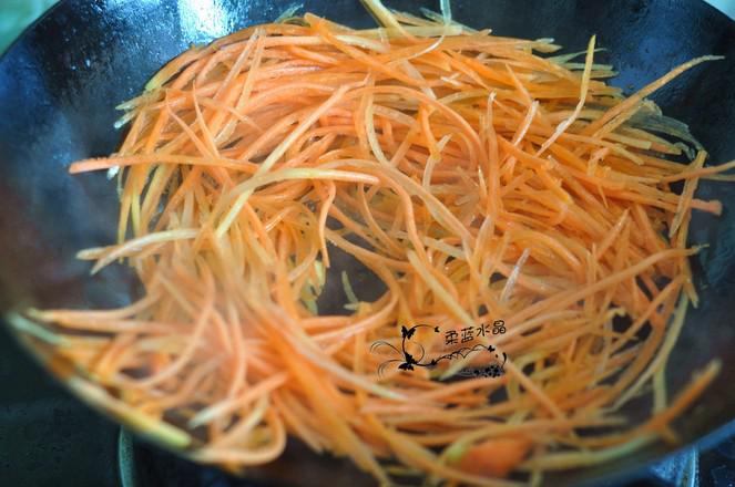 清炒胡蘿卜絲的做法-家常味炒菜譜-易網(wǎng)健康養(yǎng)生網(wǎng) 清炒胡蘿卜絲的做法-家常味炒菜譜