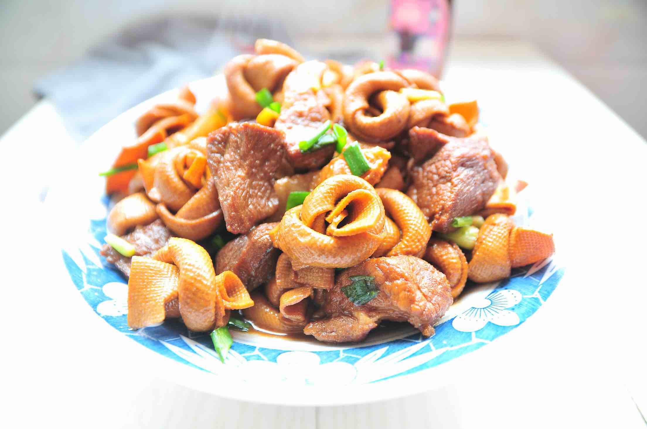 百葉結燒肉的做法-家常味燒菜譜-易網健康養生網 百葉結燒肉的做法-家常味燒菜譜