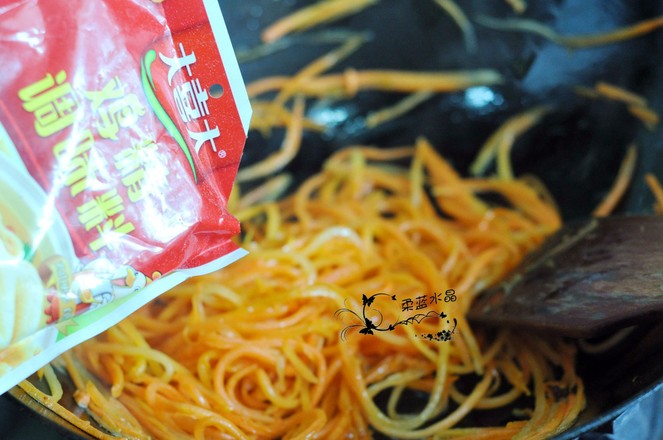 清炒胡蘿卜絲的做法-家常味炒菜譜-易網(wǎng)健康養(yǎng)生網(wǎng) 清炒胡蘿卜絲的做法-家常味炒菜譜