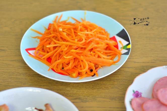 清炒胡蘿卜絲的做法-家常味炒菜譜-易網(wǎng)健康養(yǎng)生網(wǎng) 清炒胡蘿卜絲的做法-家常味炒菜譜