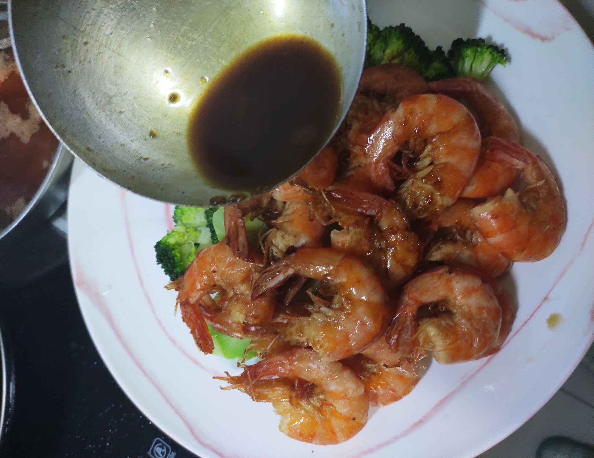 醬汁大蝦的做法-醬香味炸菜譜-易網(wǎng)健康養(yǎng)生網(wǎng) 醬汁大蝦的做法-醬香味炸菜譜