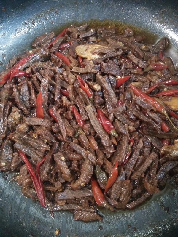 麻辣牛肉條的做法-香辣味炒菜譜-易網健康養生網 麻辣牛肉條的做法-香辣味炒菜譜