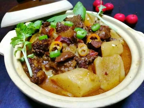 牛腩燉山藥的做法-家常味燉菜譜-易網健康養生網 牛腩燉山藥的做法-家常味燉菜譜